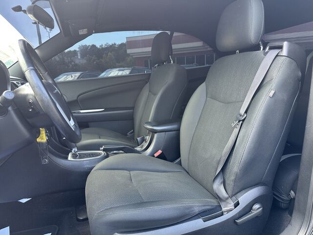2011 Chrysler 200 CONV TOURING Douglasville GA