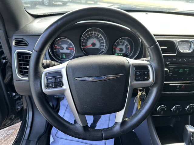 2011 Chrysler 200 CONV TOURING Douglasville GA