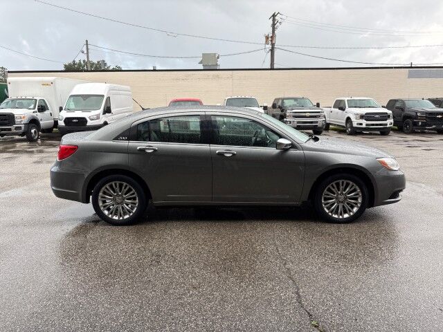 2011 Chrysler 200 Limited Cleveland OH