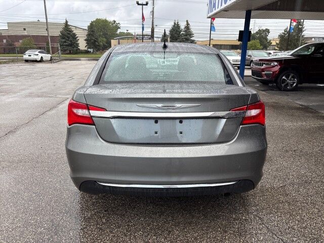 2011 Chrysler 200 Limited Cleveland OH