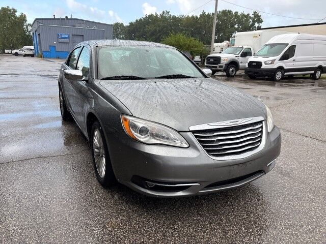2011 Chrysler 200 Limited Cleveland OH
