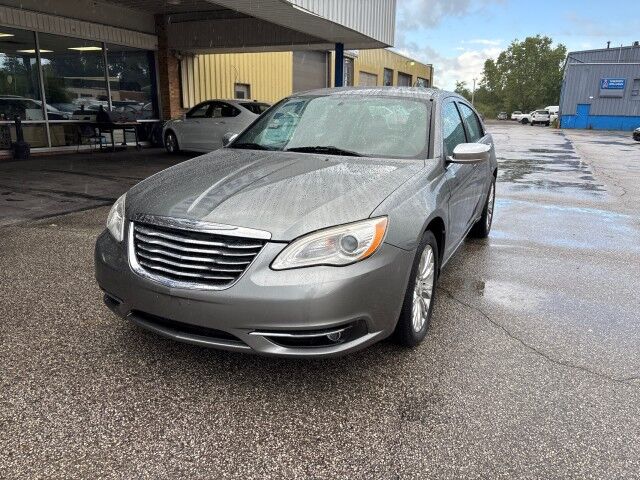 2011 Chrysler 200 Limited Cleveland OH