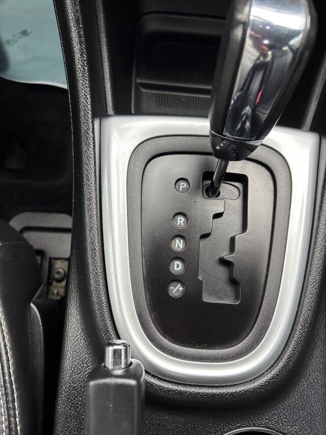 2011 Chrysler 200 Limited Cleveland OH