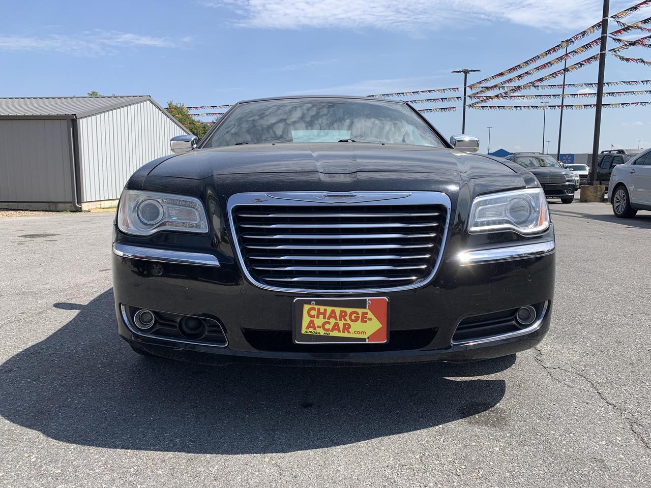 2011 Chrysler 300 Limited Sedan 4D Aurora MO