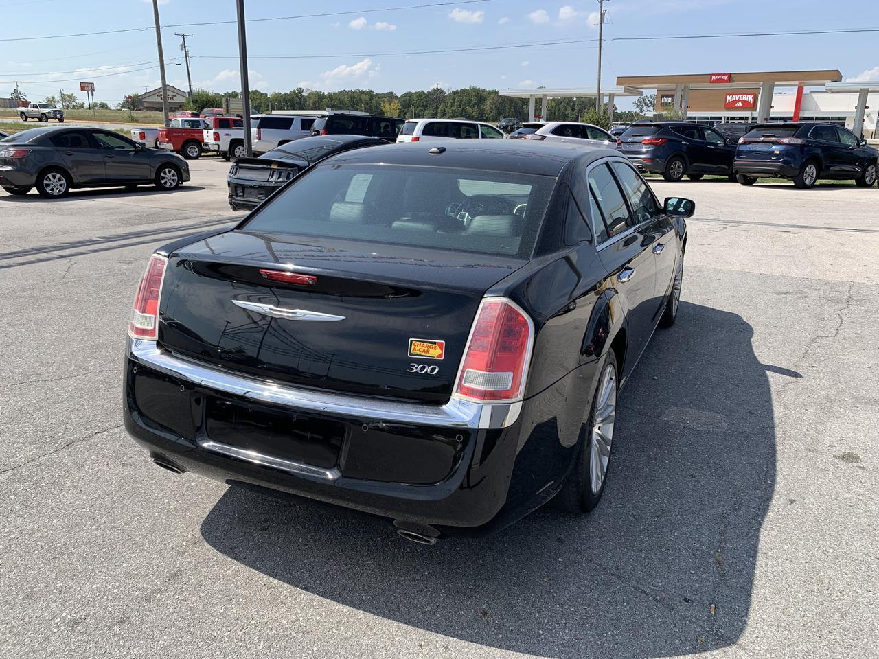 2011 Chrysler 300 Limited Sedan 4D Aurora MO