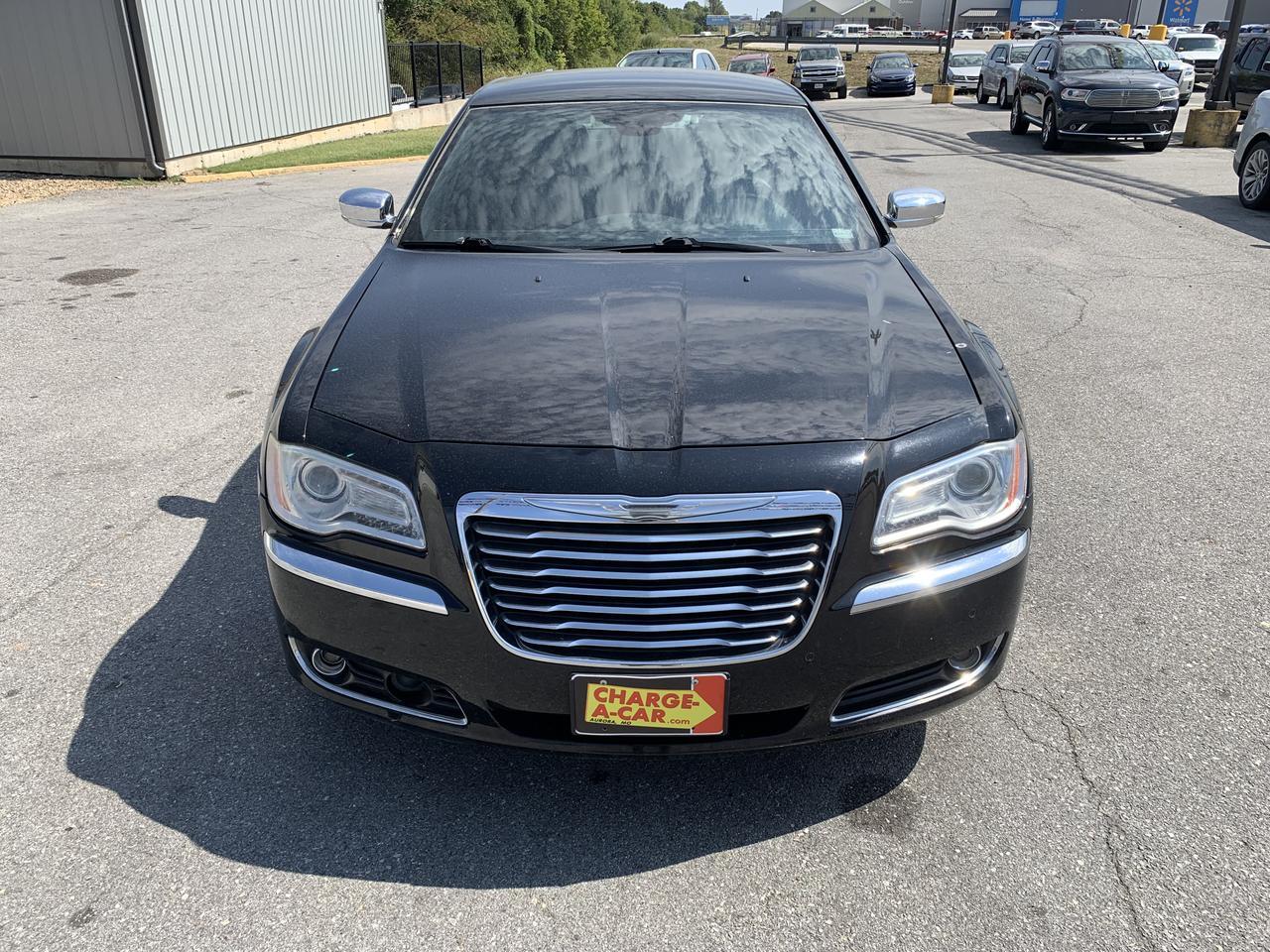 2011 Chrysler 300 Limited Sedan 4D Aurora MO