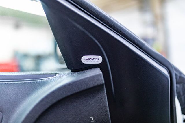 2011 Chrysler 300C AWD Leather BCam Red Deer AB