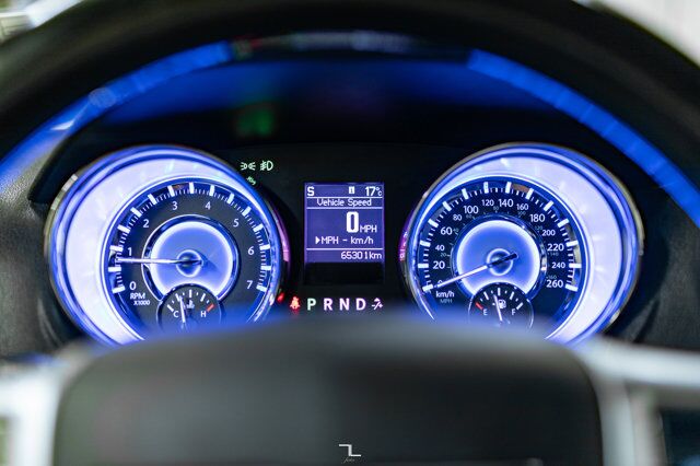 2011 Chrysler 300C AWD Leather BCam Red Deer AB