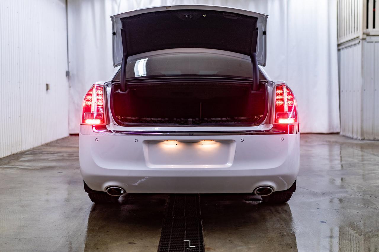 2011 Chrysler 300C AWD Sedan Leather Roof Nav BCam Red Deer AB