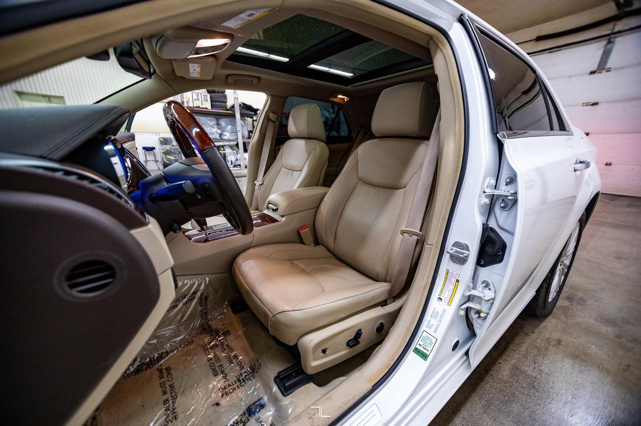 2011 Chrysler 300C AWD Sedan Leather Roof Nav BCam Red Deer AB