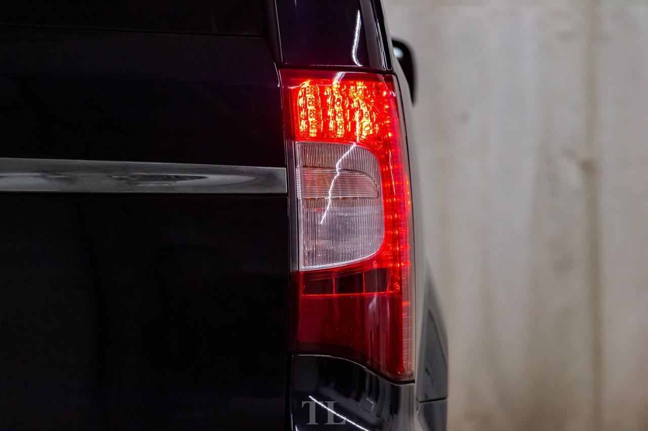 2011 Chrysler Town & Country Limited Leather Roof Nav DVD BCam Red Deer AB