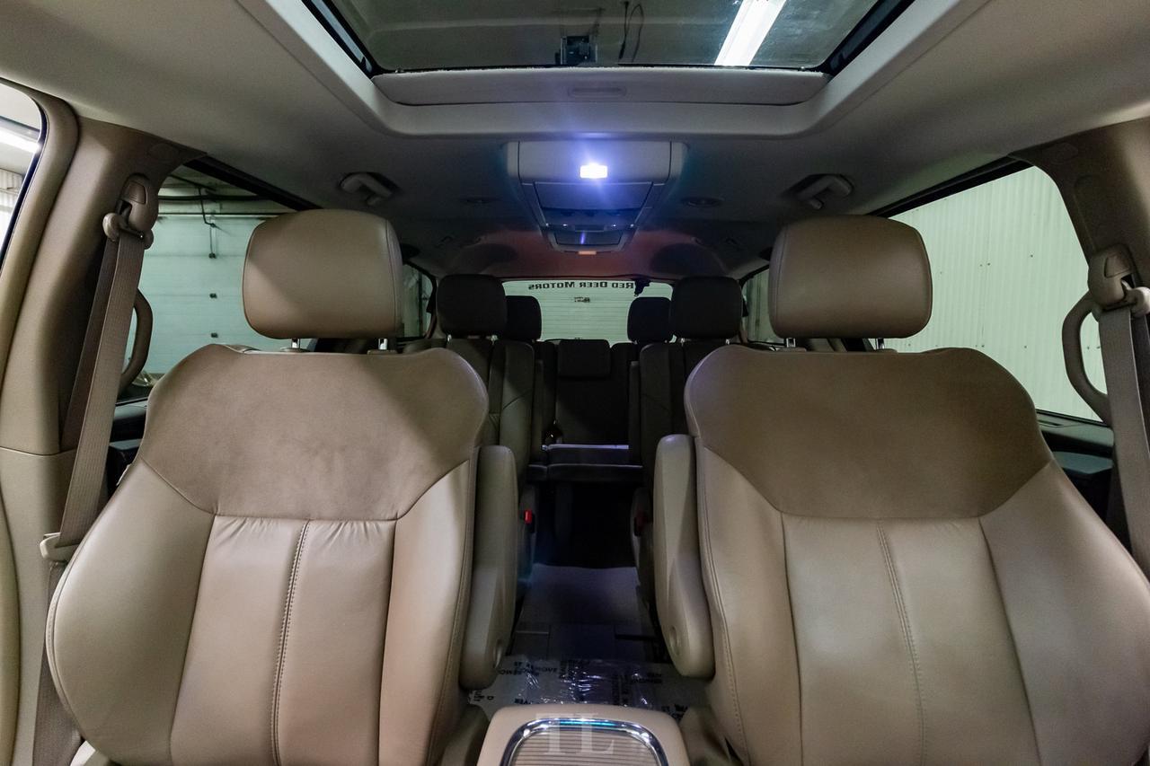 2011 Chrysler Town & Country Limited Leather Roof Nav DVD BCam Red Deer AB