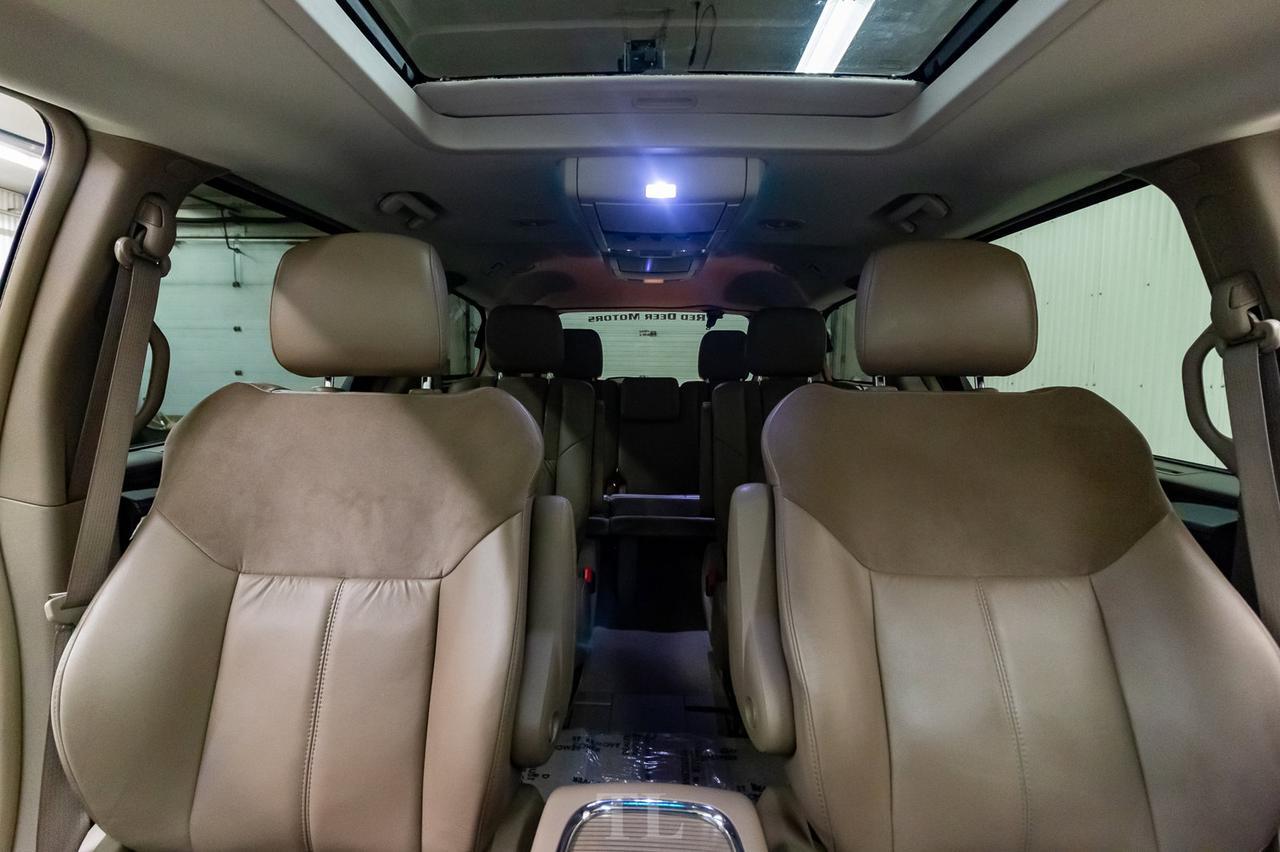 2011 Chrysler Town & Country Limited Leather Roof Nav DVD BCam Red Deer AB