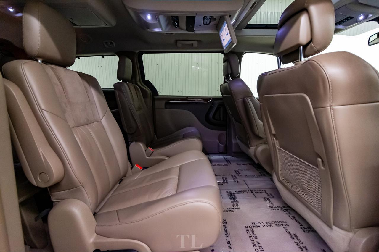 2011 Chrysler Town & Country Limited Leather Roof Nav DVD BCam Red Deer AB