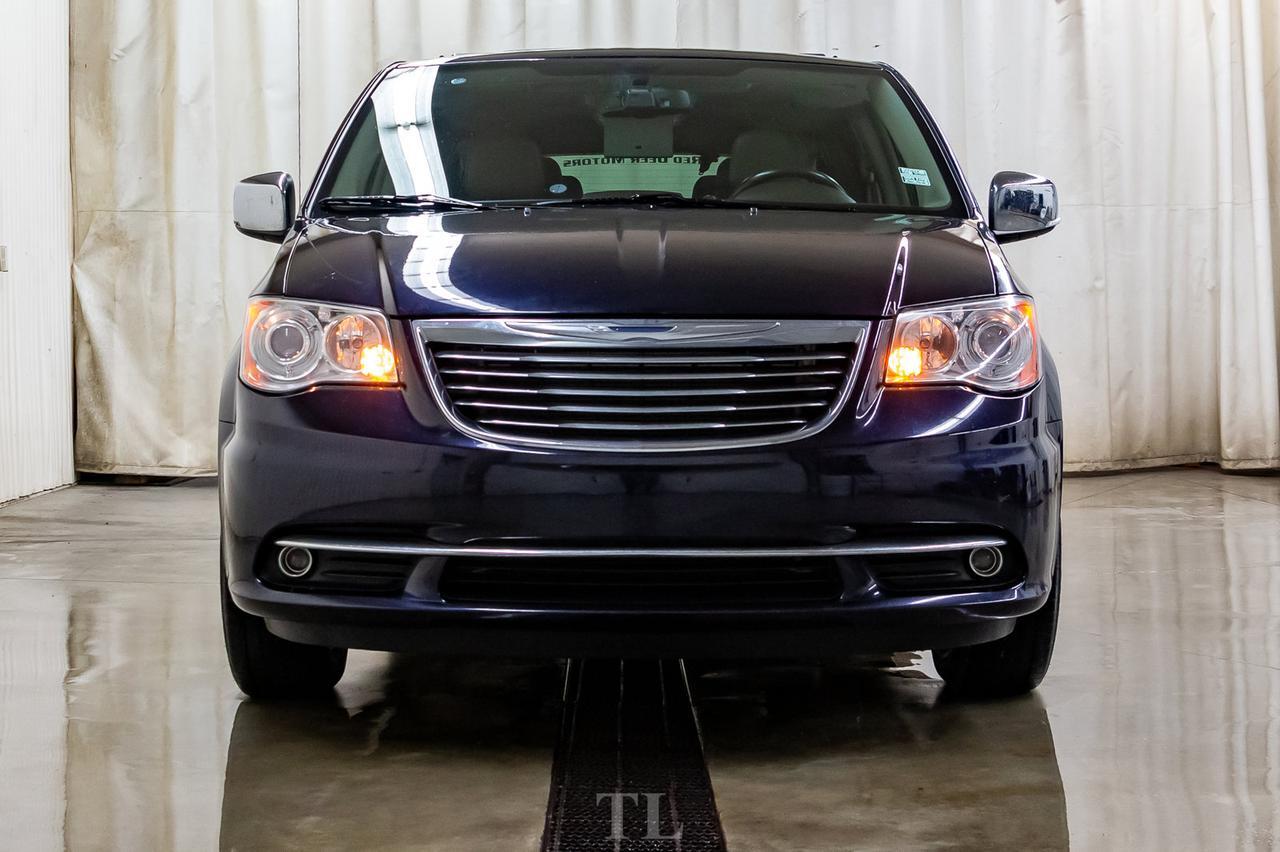 2011 Chrysler Town & Country Limited Leather Roof Nav DVD BCam Red Deer AB