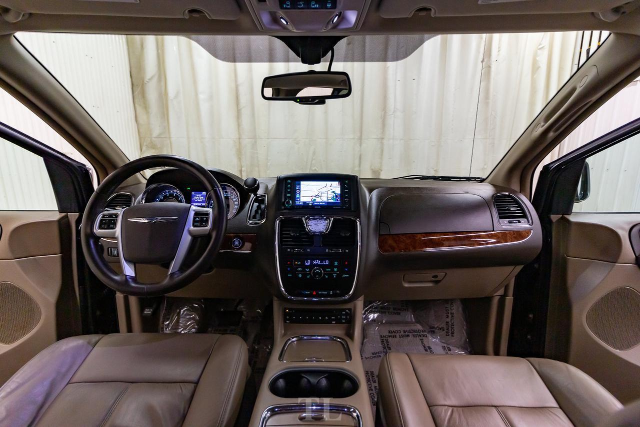 2011 Chrysler Town & Country Limited Leather Roof Nav DVD BCam Red Deer AB