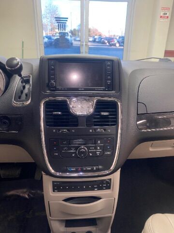 2011 Chrysler Town & Country Touring-L Charlotte NC