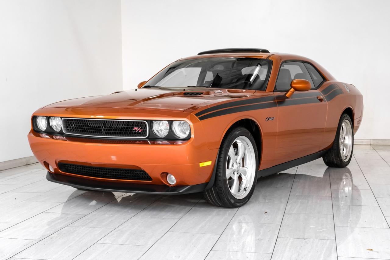 2011 Dodge Challenger R/T CLASSIC 5.7L HEMI NAVIGATION SUNROOF LEATHER HEATED SEATS KEYLESS START BLUETOOTH Carrollton TX