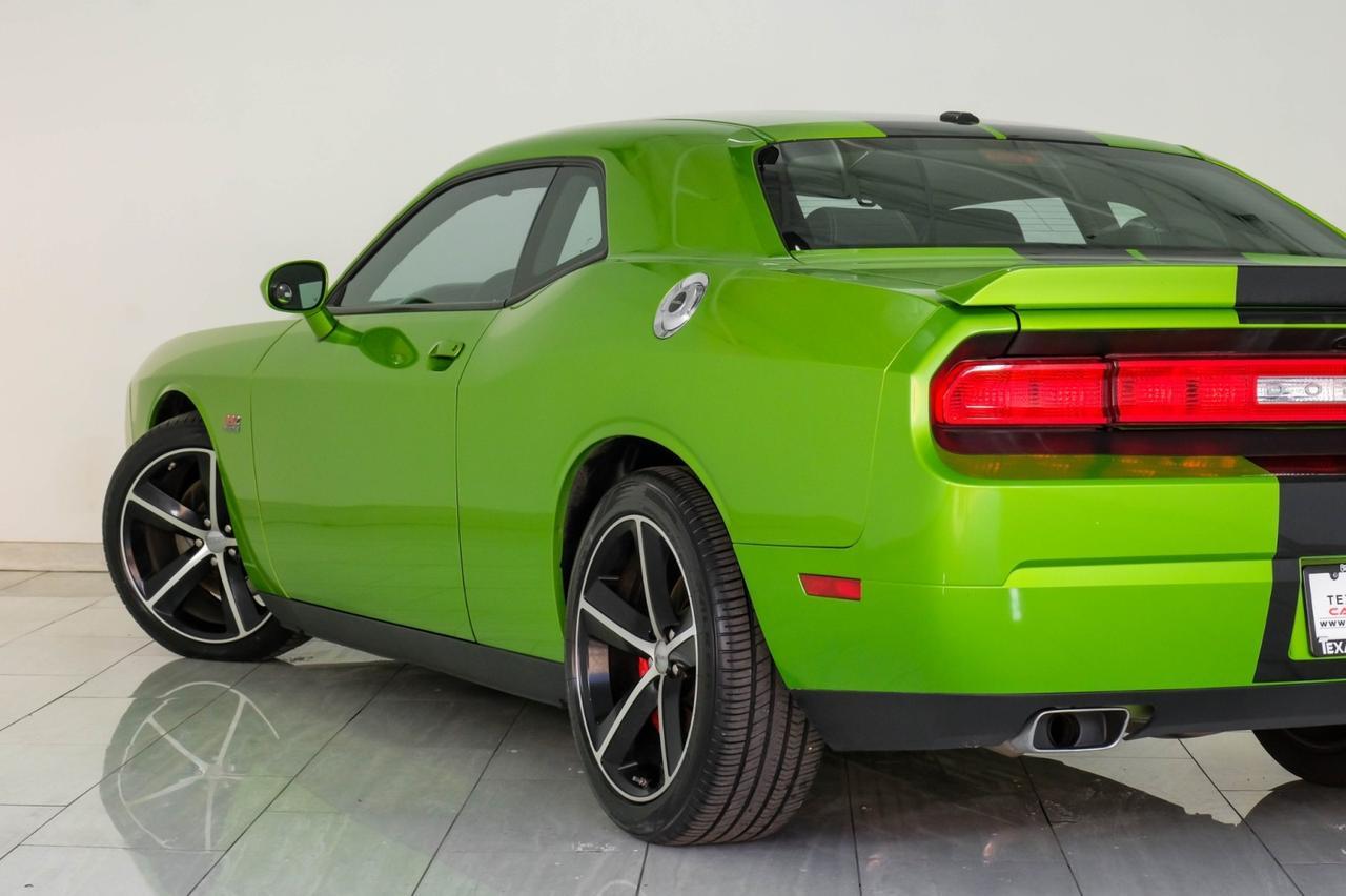 2011 Dodge Challenger SRT8 SUNROOF LEATHER HEATED SEATS KEYLESS START BLUETOOTH BOSTON ACOUSTICS Carrollton TX