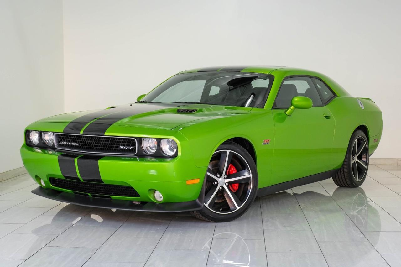 2011 Dodge Challenger SRT8 SUNROOF LEATHER HEATED SEATS KEYLESS START BLUETOOTH POWER DRIVER SEAT Carrollton TX