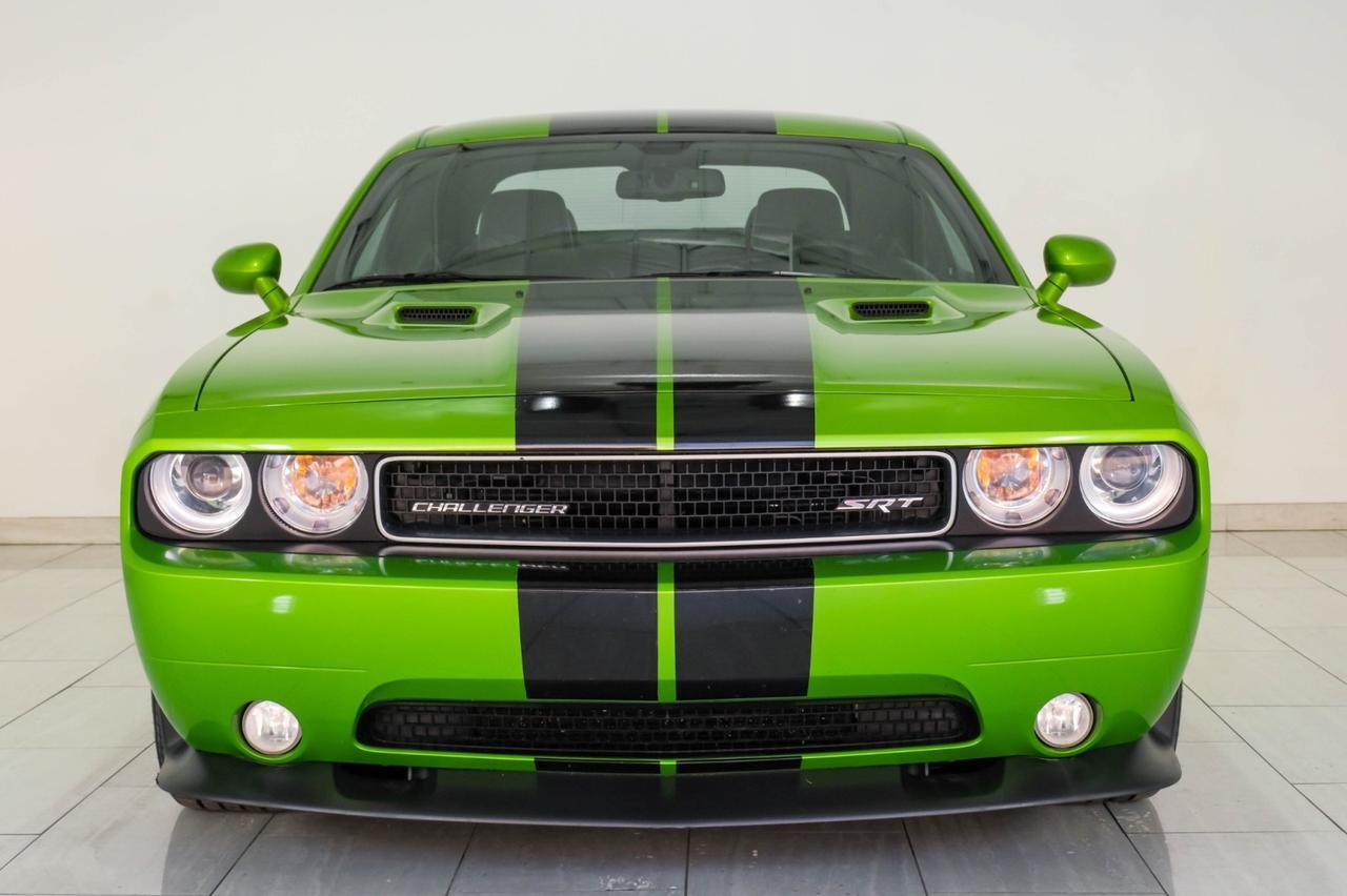 2011 Dodge Challenger SRT8 SUNROOF LEATHER HEATED SEATS KEYLESS START BLUETOOTH POWER DRIVER SEAT