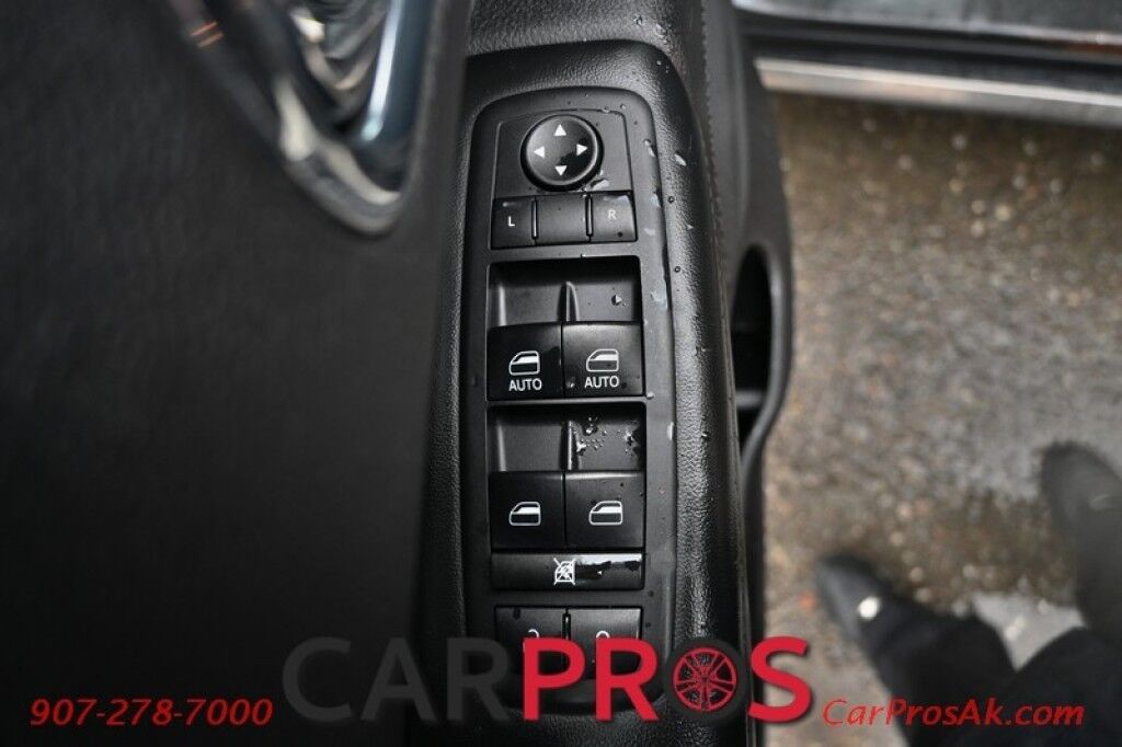 2011 Dodge Durango Crew - 3.6L V6 - Automatic - All Wheel Drive - Powered Leather Front Seats - Remote Start - Keyless Entry - Bluetooth - Backup Camera - 3rd Row Seating Anchorage AK