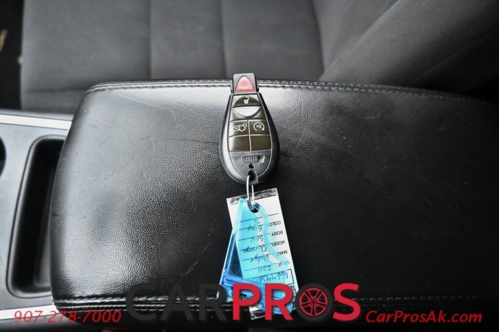 2011 Dodge Durango Crew - 3.6L V6 - Automatic - All Wheel Drive - Powered Leather Front Seats - Remote Start - Keyless Entry - Bluetooth - Backup Camera - 3rd Row Seating Anchorage AK