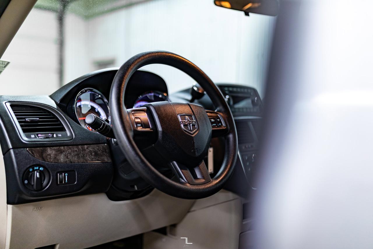 2011 Dodge Grand Caravan SXT Braun Mobility Wheelchair Conversion Red Deer AB