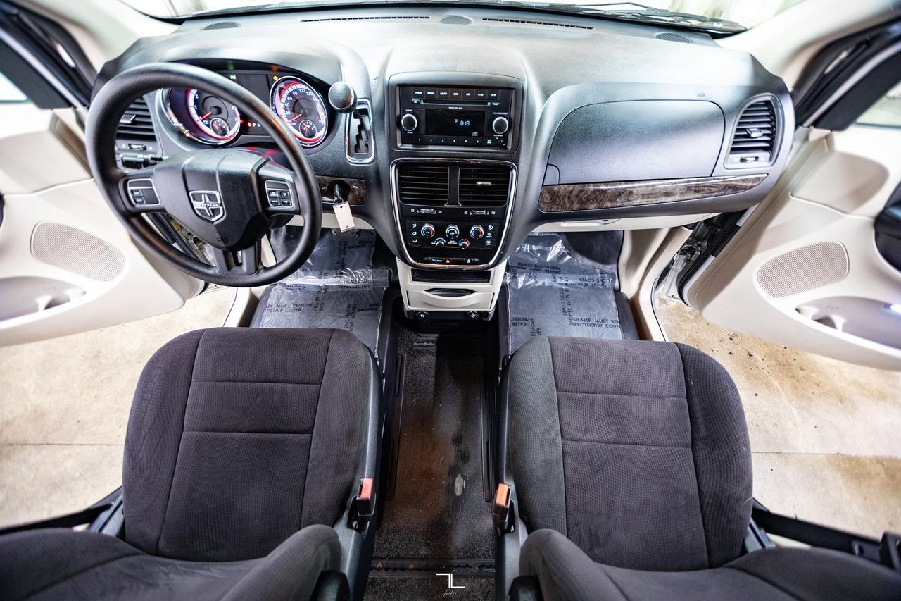 2011 Dodge Grand Caravan SXT Braun Mobility Wheelchair Conversion Red Deer AB