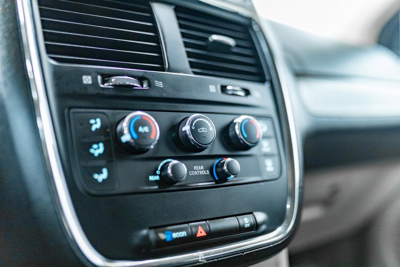 2011 Dodge Grand Caravan SXT Braun Mobility Wheelchair Conversion Red Deer AB