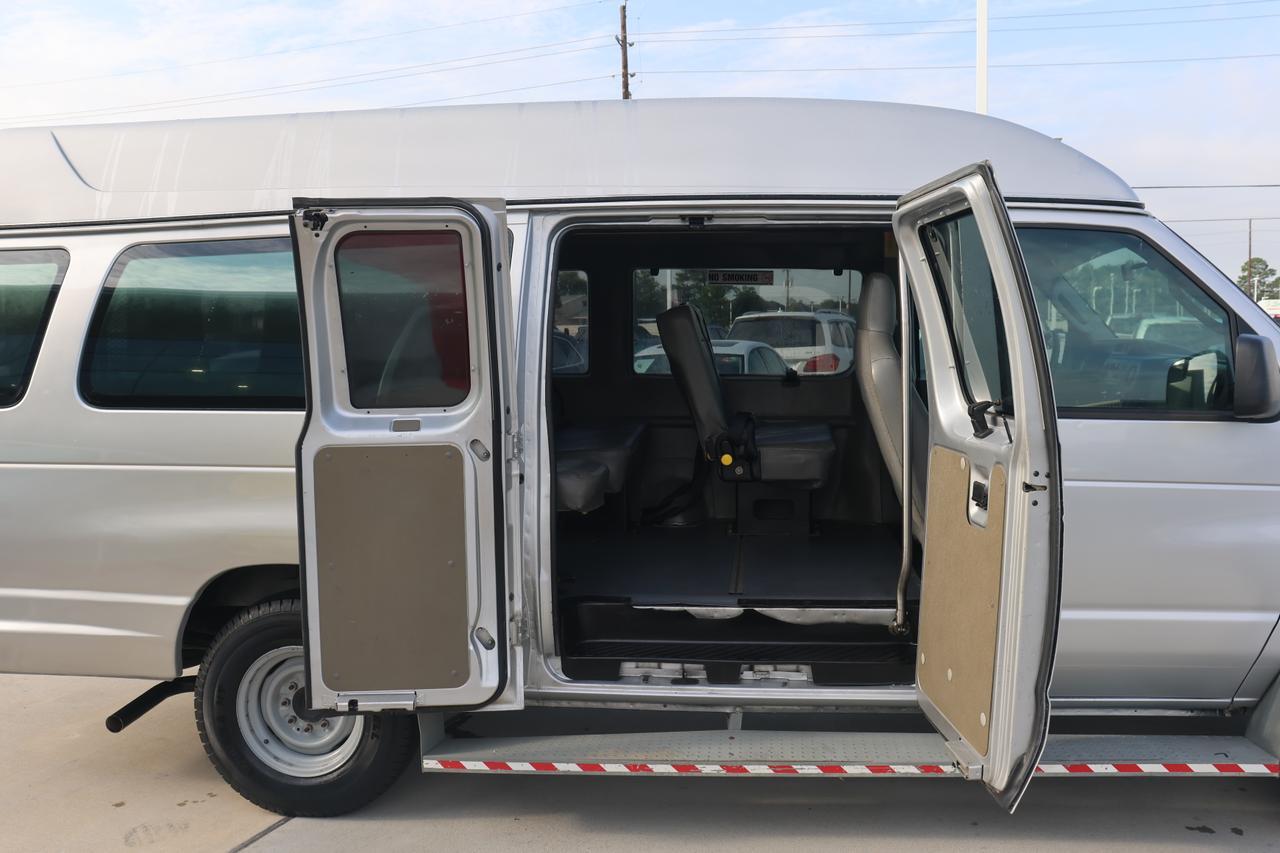 2011 FORD ECONOLINE E250 VAN Houston TX