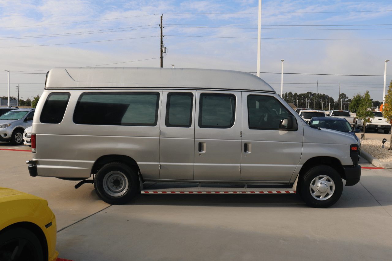 2011 FORD ECONOLINE E250 VAN Houston TX