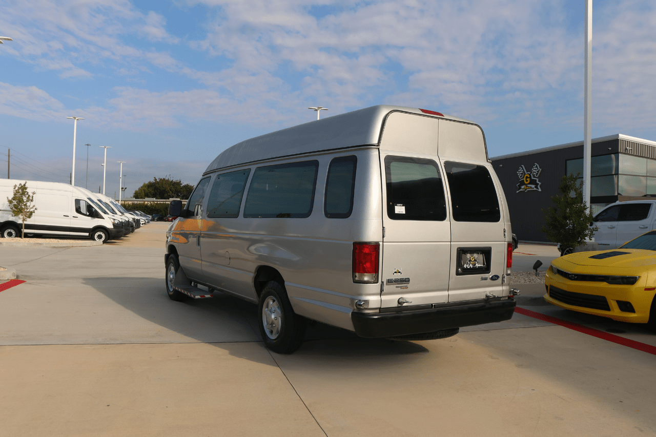 2011 FORD ECONOLINE E250 VAN Houston TX