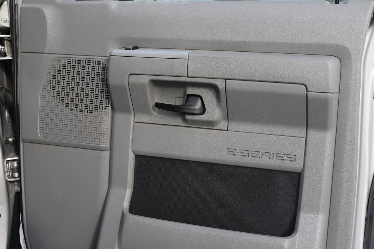 2011 FORD ECONOLINE E250 VAN Houston TX