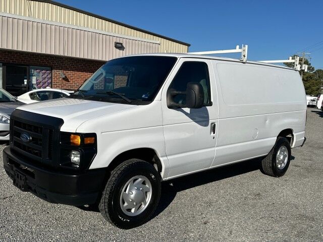 2011 Ford E-250 Econoline Commercial Cargo w/ Ladder Rack