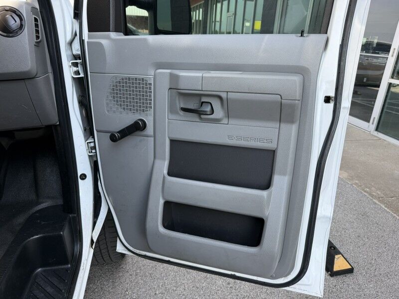 2011 Ford E-350 Cargo Van Commercial Collinsville OK
