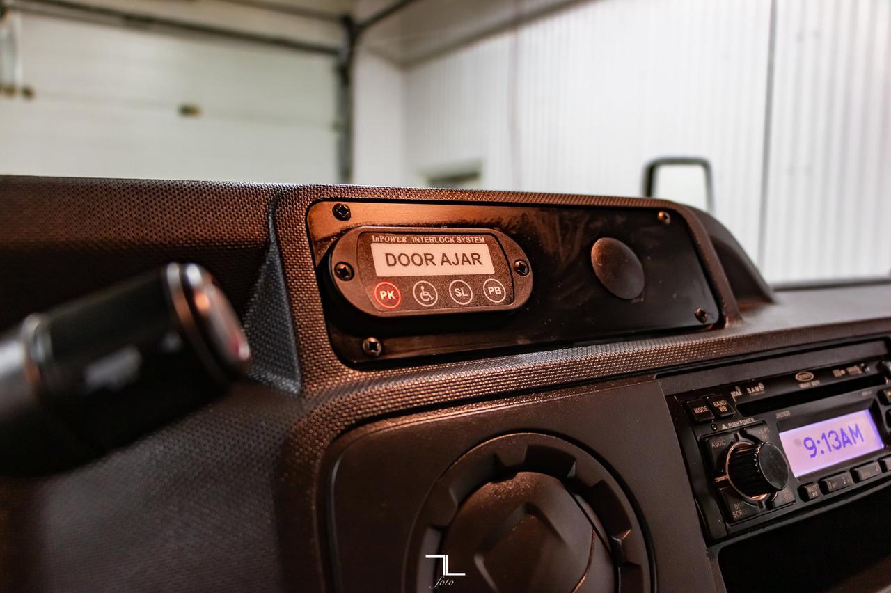 2011 Ford E-350 Cutaway 12 Passenger Wheelchair Lift Red Deer AB