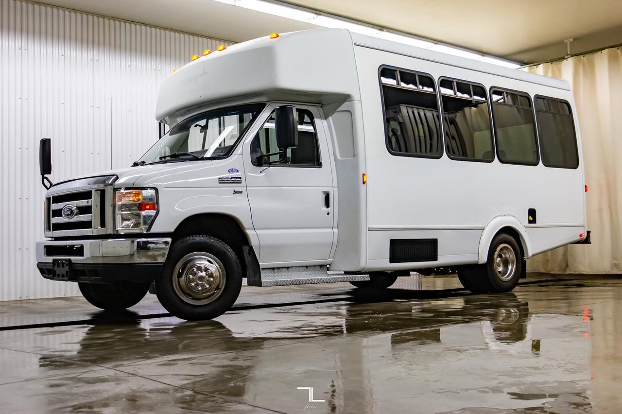 2011 Ford E-350 Cutaway 12 Passenger Wheelchair Lift Red Deer AB