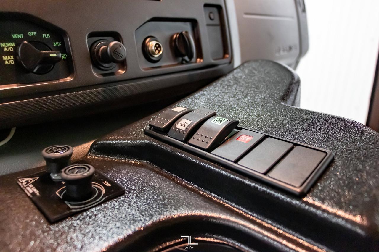 2011 Ford E-350 Cutaway 12 Passenger Wheelchair Lift Red Deer AB