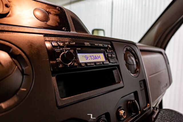 2011 Ford E-350 Cutaway 12 Passenger Wheelchair Lift Red Deer AB