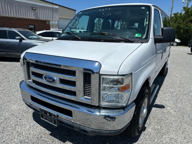 2011 Ford E-350 Econoline Wagon XLT 12-Passenger Van Ashland VA