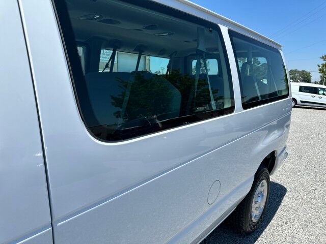 2011 Ford E-350 Econoline Wagon XLT 12-Passenger Van Ashland VA