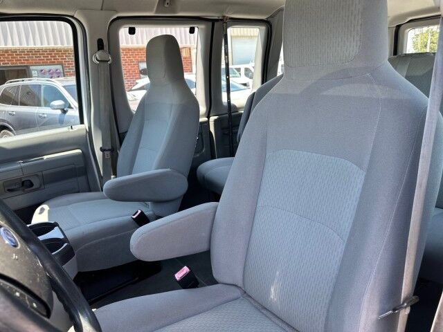 2011 Ford E-350 Econoline Wagon XLT 12-Passenger Van Ashland VA