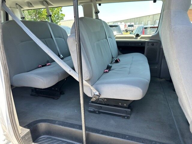 2011 Ford E-350 Econoline Wagon XLT 12-Passenger Van Ashland VA