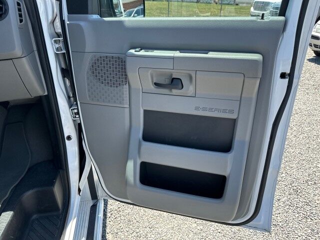 2011 Ford E-350 Econoline Wagon XLT 12-Passenger Van Ashland VA