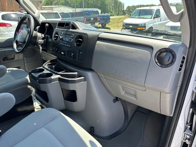 2011 Ford E-350 Econoline Wagon XLT 12-Passenger Van Ashland VA