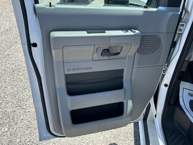 2011 Ford E-350 Econoline Wagon XLT 12-Passenger Van Ashland VA