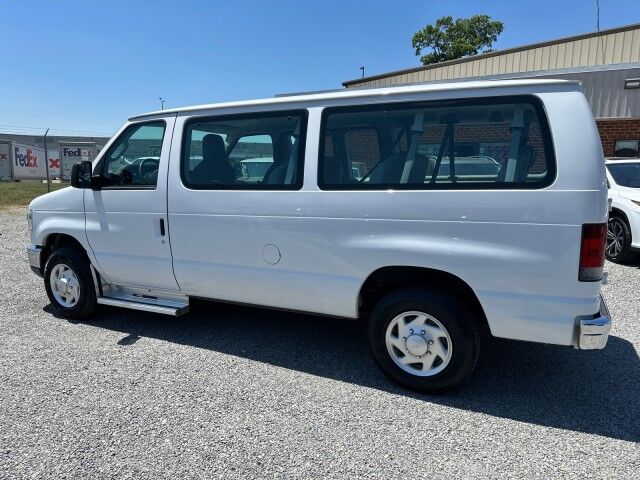 2011 Ford E-350 Econoline Wagon XLT 12-Passenger Van Ashland VA