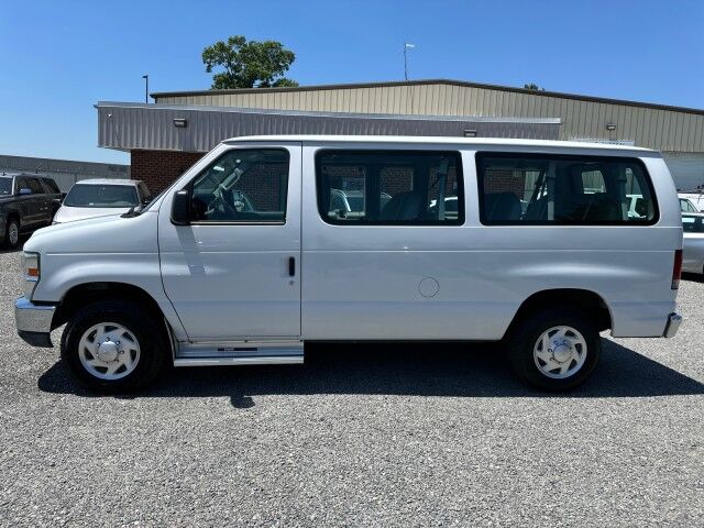 2011 Ford E-350 Econoline Wagon XLT 12-Passenger Van Ashland VA