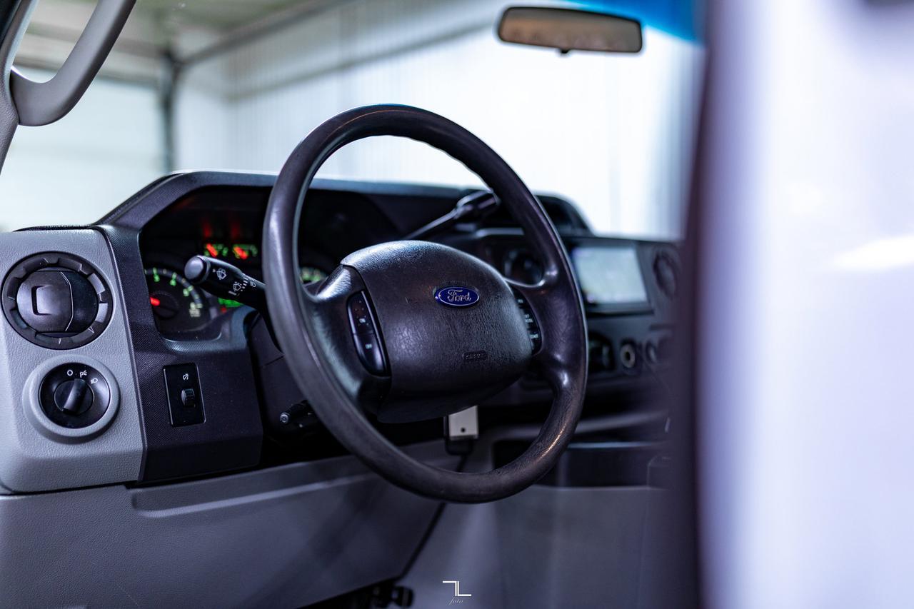 2011 Ford E-350 XL Ext Cargo Van Red Deer AB